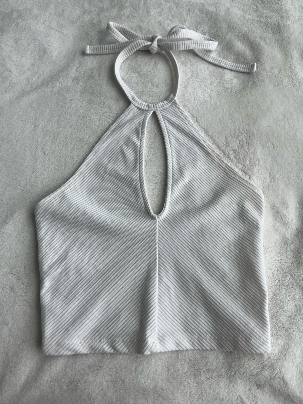 Pull&Bear White Ribbed Halter Top with Front Keyhole